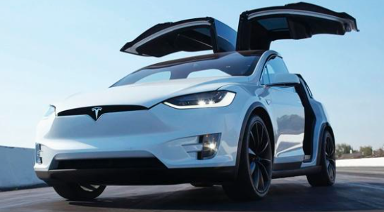 特斯拉開(kāi)始向用戶(hù)提供其新型全自動(dòng)駕駛系統的Beta版