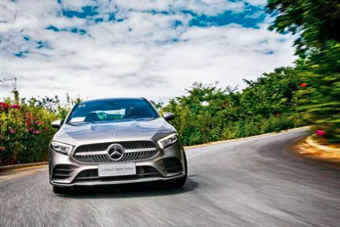 梅賽德斯·奔馳在阿斯頓·馬丁公司中獲得更多股份，以換取更多技術(shù)