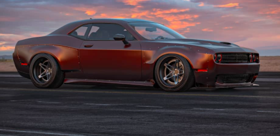 道奇挑戰者“ Turbofan”寬體賽車(chē)準備就緒