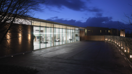 梅賽德斯-奔馳將提高阿斯頓·馬丁的股份至20％，將提供更多技術(shù)