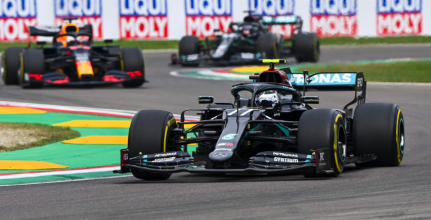 漢密爾頓贏(yíng)得2020年一級方程式大賽艾米利亞·羅馬涅大獎賽，梅賽德斯獲得車(chē)隊冠軍