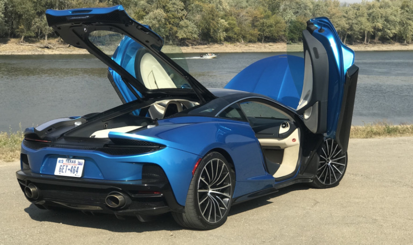 2020年邁凱輪GT擁有轎車(chē)的載貨空間以及超級跑車(chē)的動(dòng)力