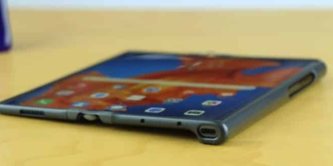 華為的新款可折疊手機有望命名為Mate X2