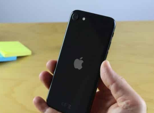 分析師表示至少在2021年上半年，蘋(píng)果iPhone SE才會(huì )更新