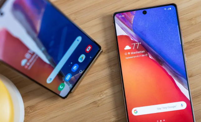 三星高管使用神秘的“可拉伸”智能手機被發(fā)現