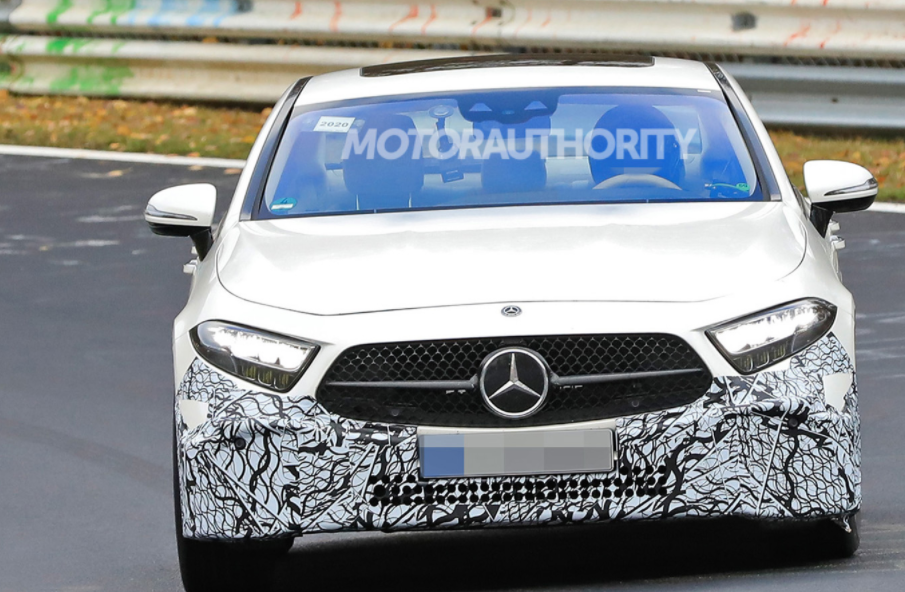 梅賽德斯-奔馳正在測試更新的CLS的原型車(chē)