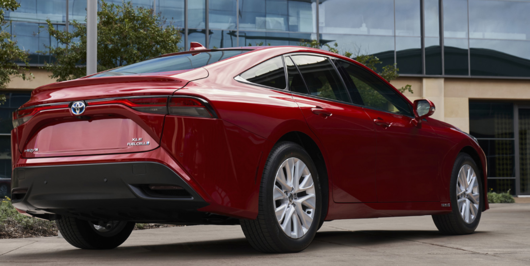 2021豐田Mirai推出燃料電池轎車(chē)和新的外觀(guān)