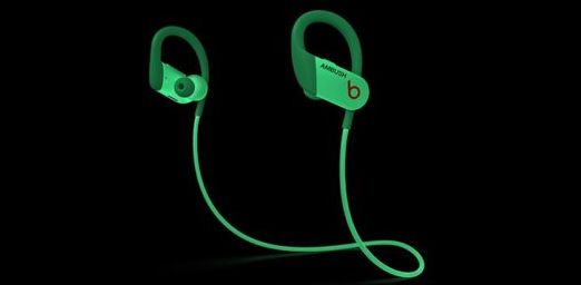 蘋(píng)果Beats推出可在黑暗中發(fā)光的耳機