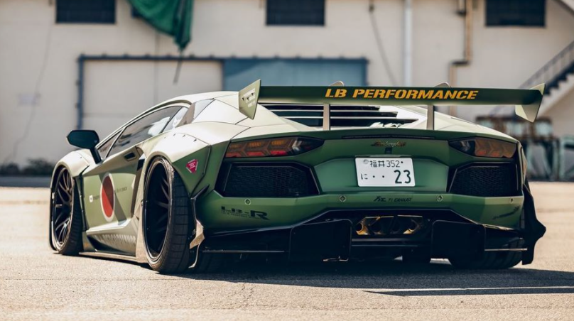 蘭博基尼Aventador“零式戰斗機”結合了自由行走套件和Warbird外觀(guān)