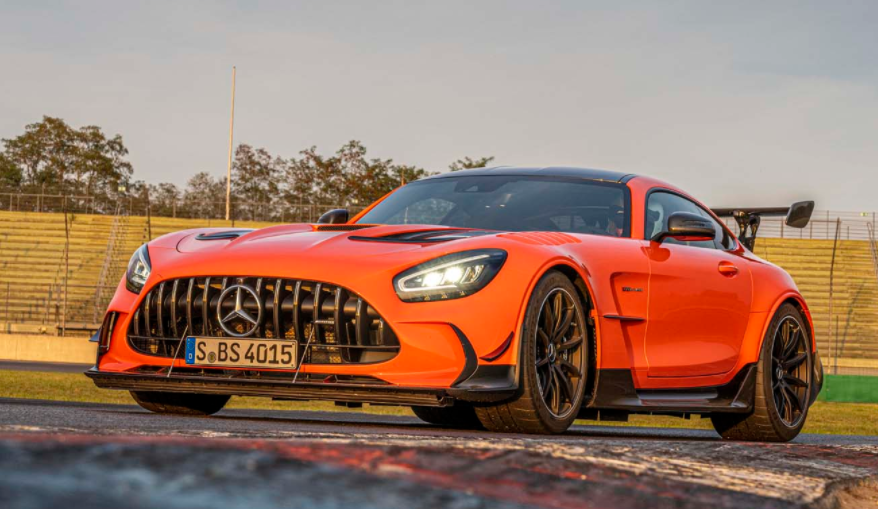 最新的AMG GT運動(dòng)型賽車(chē)具備良好的空氣動(dòng)力學(xué)性能