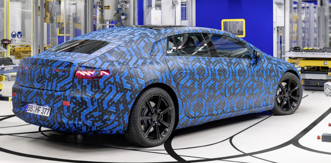 梅賽德斯正在開(kāi)發(fā)由其MBUX信息娛樂(lè )系統和人工智能驅動(dòng)的儀表板屏幕