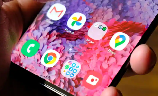 三星Galaxy S21 +泄漏實(shí)時(shí)照片，揭示平面顯示設計