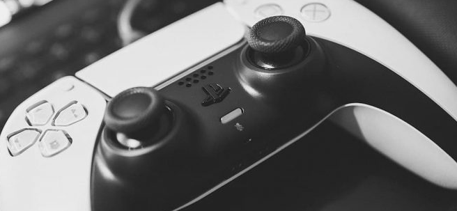 索尼PS5：DualSense涂層很快就會(huì )磨損