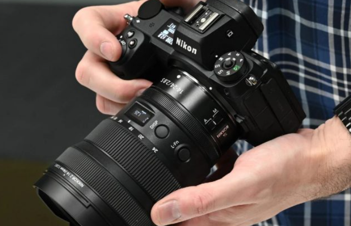 由于2020年的銷(xiāo)量下降，尼康將退出了相機行業(yè)