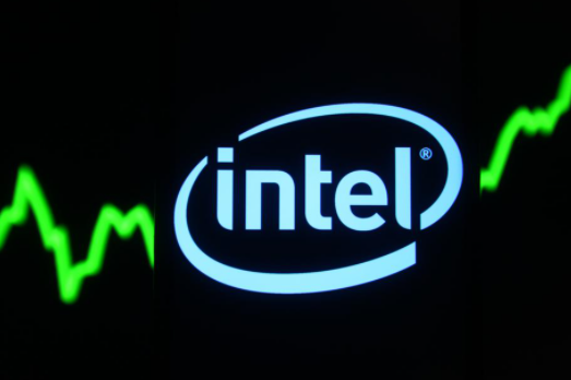 先進(jìn)的英特爾AI動(dòng)力背包可以代替盲人的導盲犬