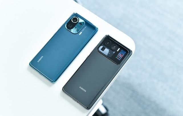 擁有2個(gè)顯示屏和超級攝像系統的小米11 Ultra售價(jià)多少