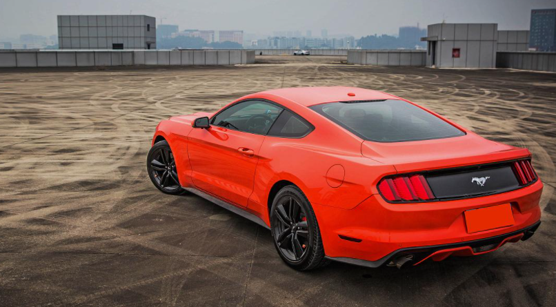 福特汽車(chē)開(kāi)始以60,000美元的價(jià)格出售更強大的電動(dòng)野馬