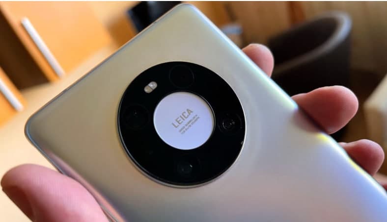 傳言徠卡和華為的合作今年就要結束了，德國品牌可能會(huì )和小米合作。