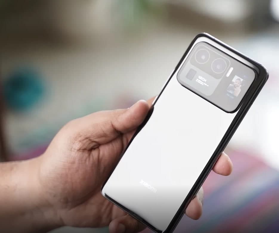 支持視頻錄制和定時(shí)連續拍攝模式等功能的米11超后置屏幕將很快變得更加有用