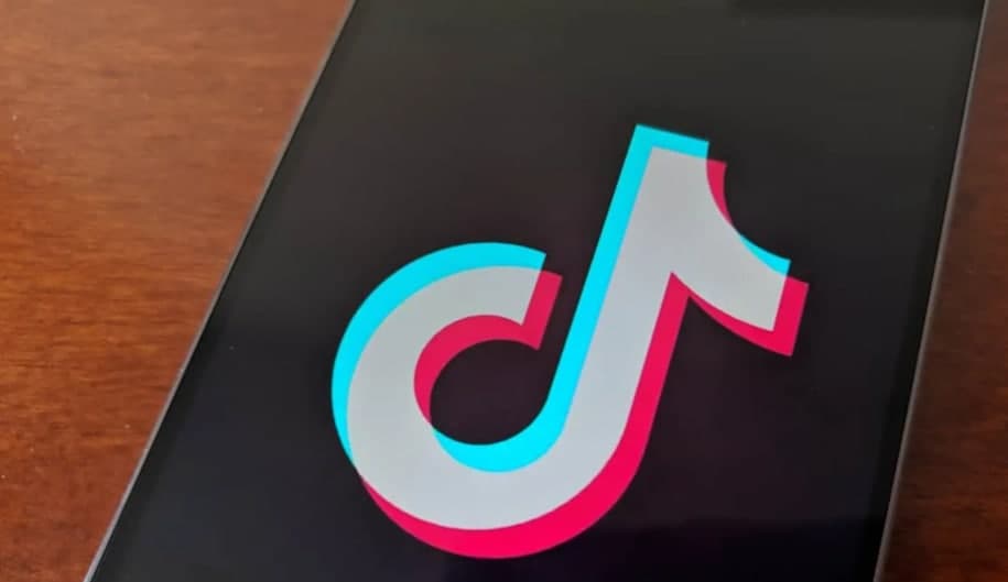 TikTok 宣布針對青少年的新隱私措施，限制可見(jiàn)性和通知