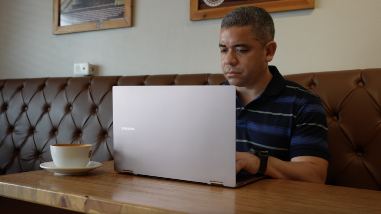 繼智能手機之后，三星現在準備折疊筆記本電腦