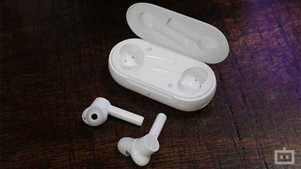 OnePlus Buds Z2 可能于 10 月在印度推出，設計泄露