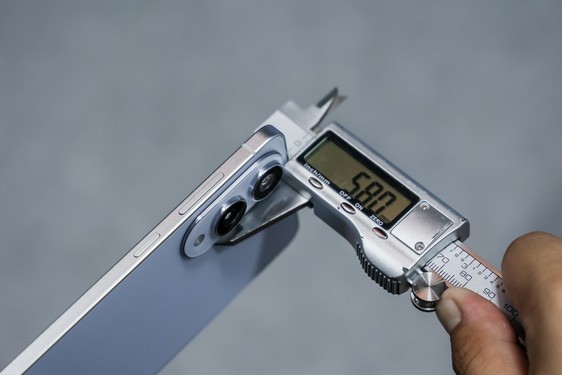 輕巧外表 強大內核 三星Galaxy S25 Edge詮釋設計新高度