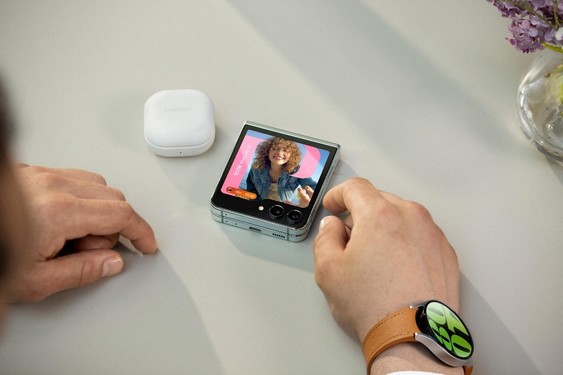 以人為本精神引導創(chuàng  )新 三星Galaxy Z Flip5全面拉高用戶(hù)體驗