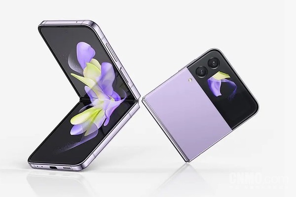 三星Z Flip ４