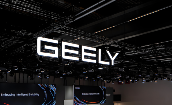 吉利李書(shū)福：不再建新廠(chǎng) 有些車(chē)企競爭方式難以啟齒