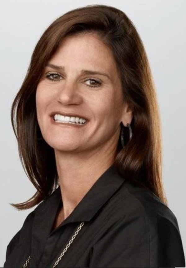 蘋(píng)果公司的資深公關(guān)主管凱蒂·科頓