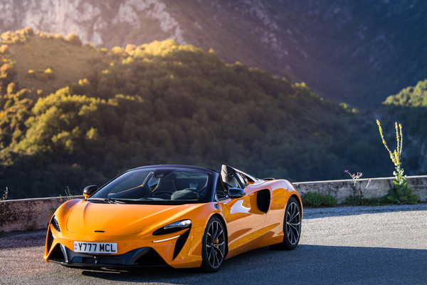 蔚來(lái)大股東收購邁凱倫跑車(chē)業(yè)務(wù) 已是年內第二次易主