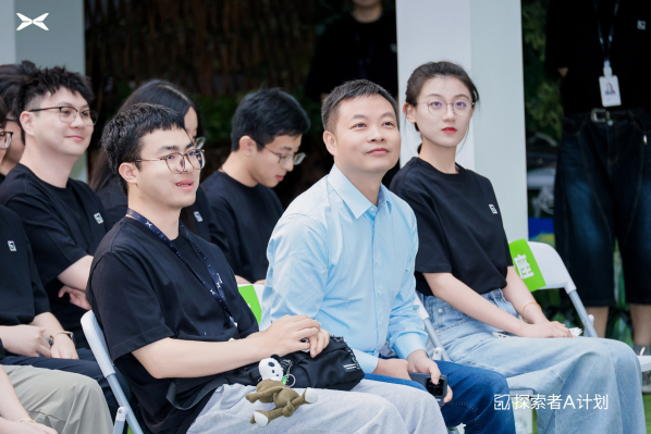 小鵬汽車(chē)招聘計劃上調至8000人 聚焦AI與智能駕駛領(lǐng)域 - 手機中國 -