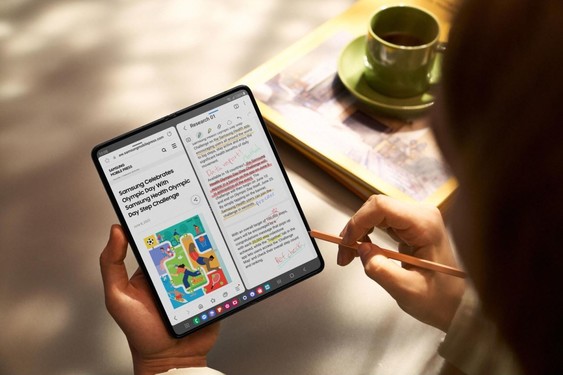 科技新生  折出精彩  三星Galaxy Z Fold5實(shí)力綻放