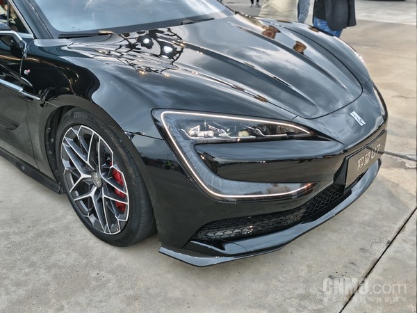 云輦-Z和易四方雙加持！仰望U7正式上市 62.8萬(wàn)元起