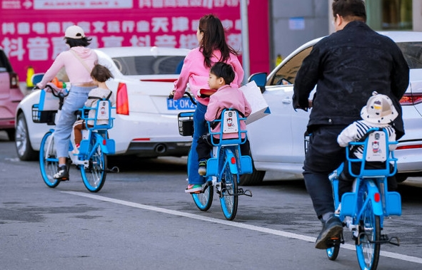 哈啰單車(chē)客服回應變相漲價(jià)：運營(yíng)調整 調價(jià)前已公示