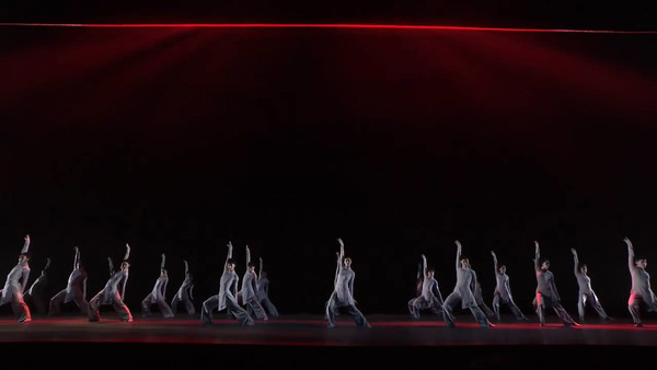 華為見(jiàn)非凡品牌盛典及鴻蒙智行新品發(fā)布會(huì )正式召開(kāi)